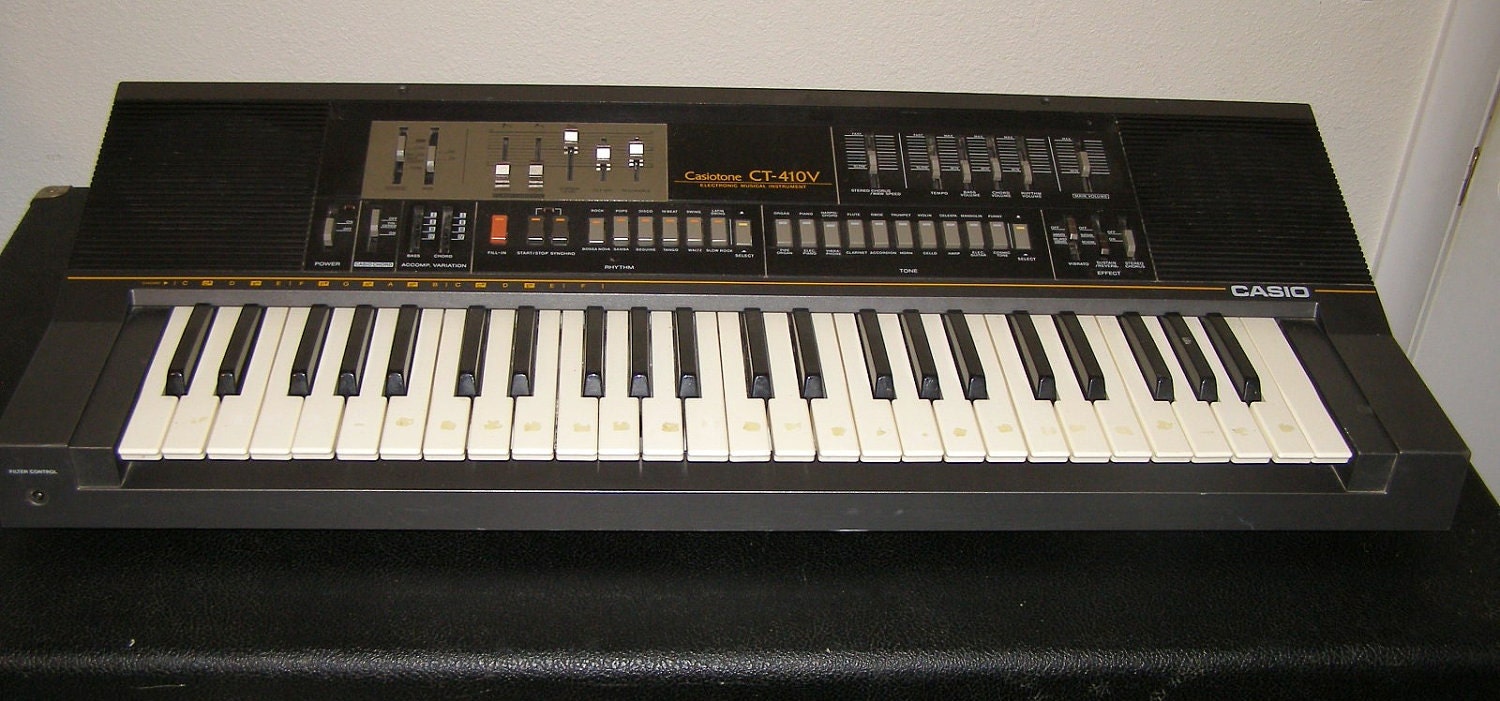 Casio CT410v Casiotone full sized MT400v synth