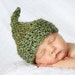 Knitted Kiss Elf Hat for Newborn Baby in Green Acrylic Yarn Photography Prop