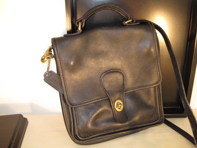 coach classic messenger