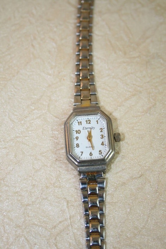 Vintage Ladies Eternity Quartz Watch fully working