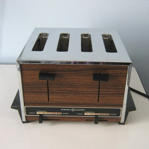 Vintage Toaster General Electric Faux Wood Grain Toaster