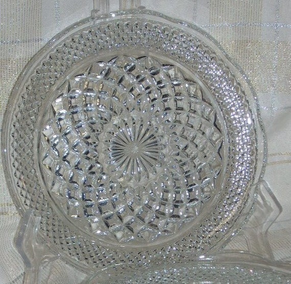 2 Anchor Hocking Wexford Glass Dinner Plates 9 1/2