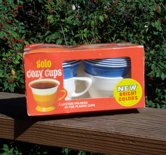 Solo Cozy Cups, 2 White Cozies With 10 Blue Cups, Unopened Mib