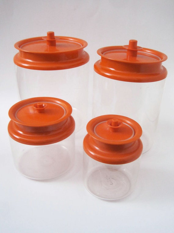 clear tupperware bins