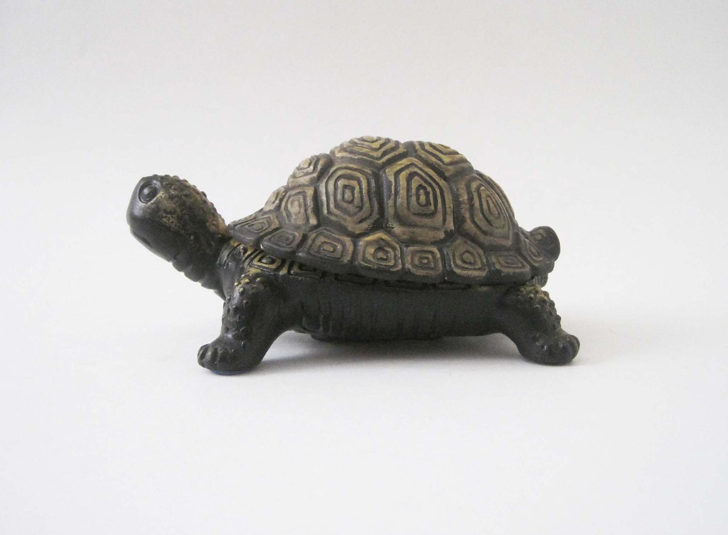 Vintage Ceramic Turtle with Hidden Compartment by rhanvintage