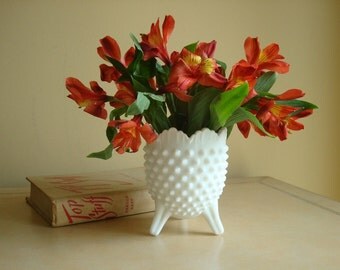 Vintage Fenton hobnail 3-toed milk glass vase, 1960s