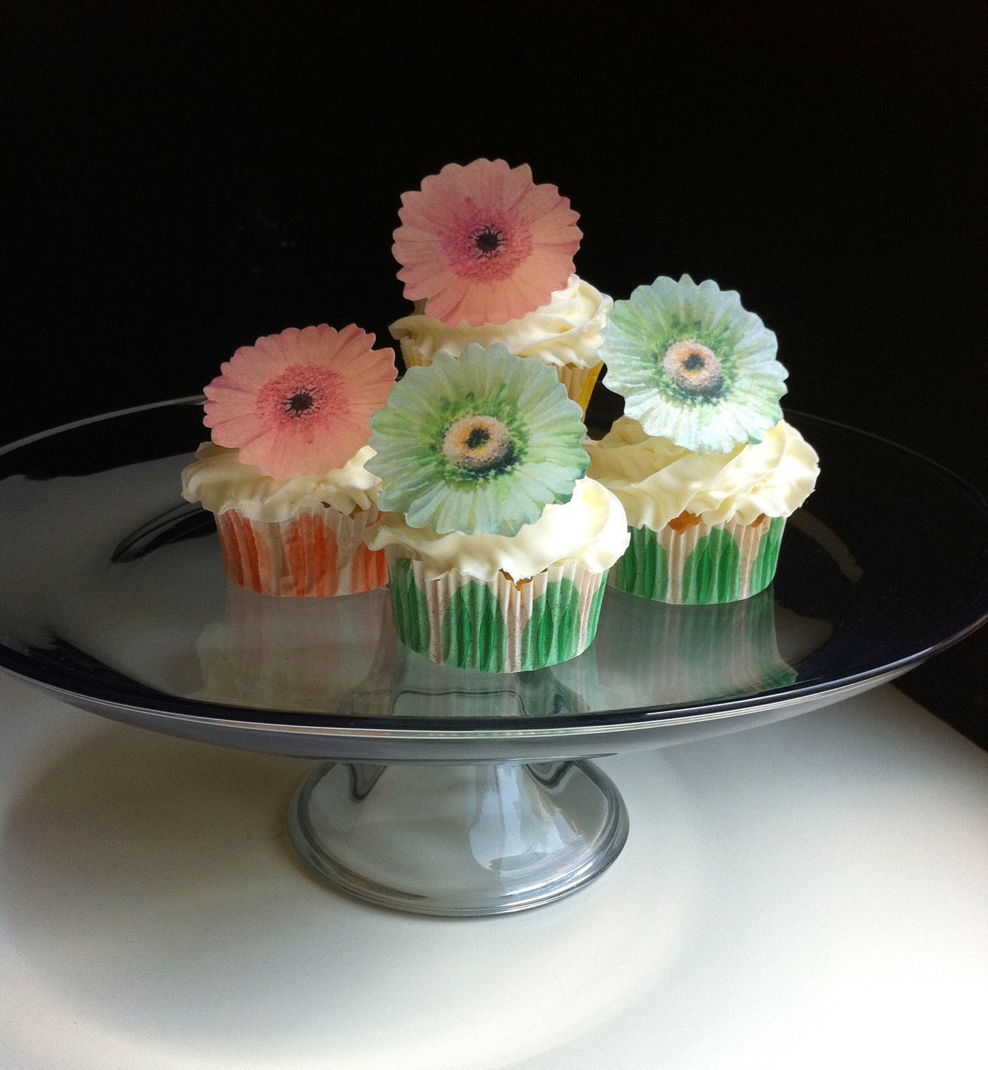 The Original EDIBLE Gerbera Daisies Peach and Light Green