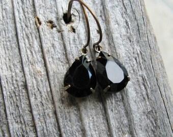 Black Glass Earrings Vintage Jewel Cut Glass Gems Estate Style Jewels Onyx Black Teardrop