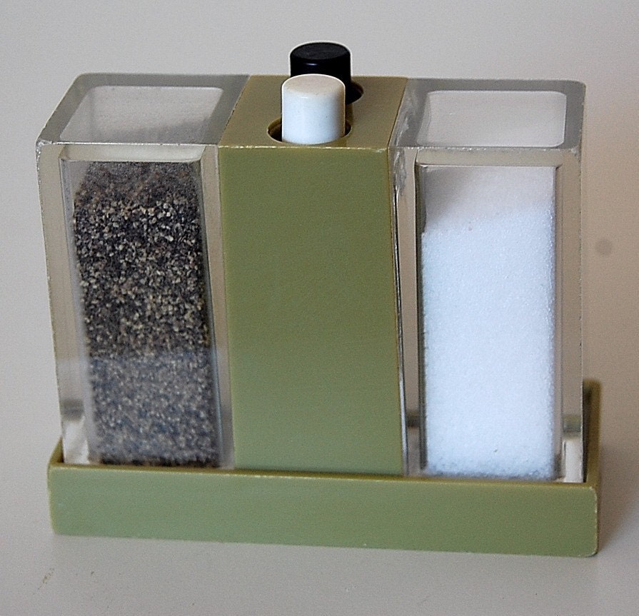 Retro Avacado Green Push Button Salt and Pepper shaker
