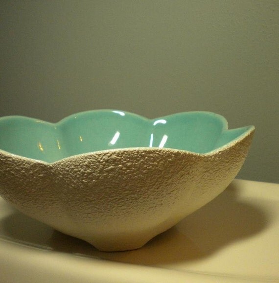 Royal Haeger Aqua with White Orange Peel Texture Pottery Bowl