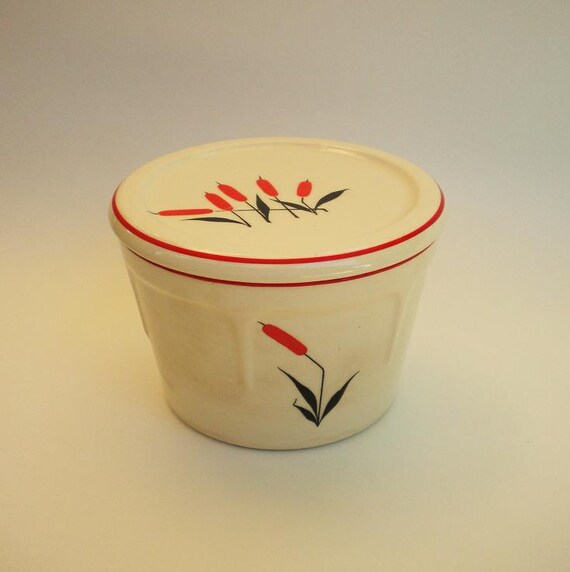 CUTE Vintage Grease Jar by Universal Cambridge