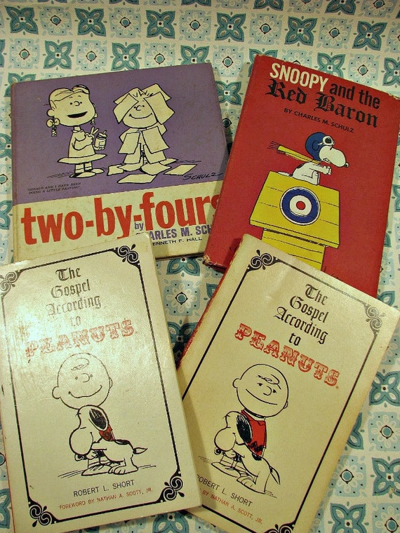 Vintage lot of 4 1960's Charlie Brown Peanuts books