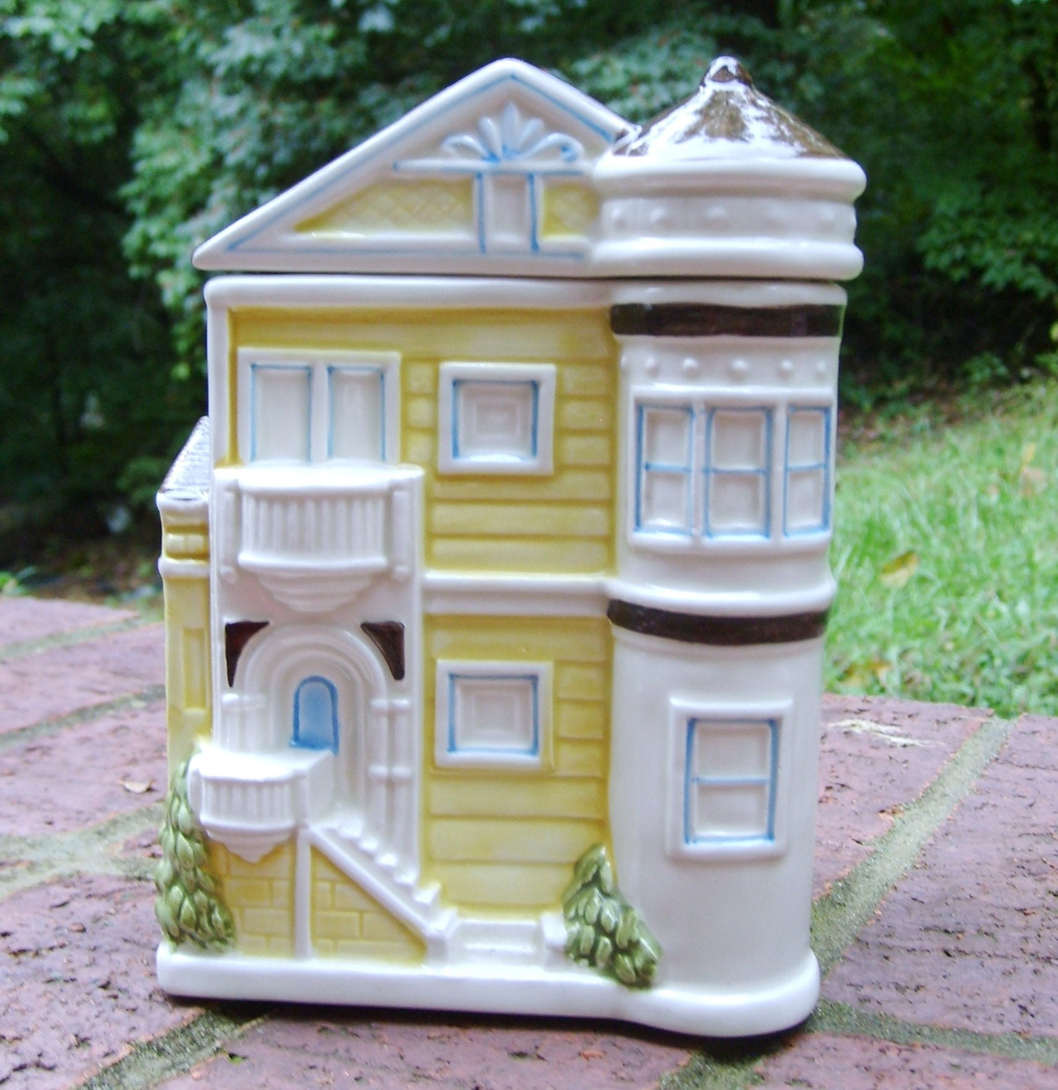 Otagiri Victorian House Cookie Jar Yellow and Brown