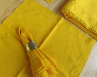 Here comes the the Sun - Vintage Vera Tablecloth set