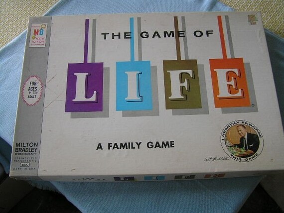 GAME of LIFE in Original Box 1960 CONTENTS are PRISTINE