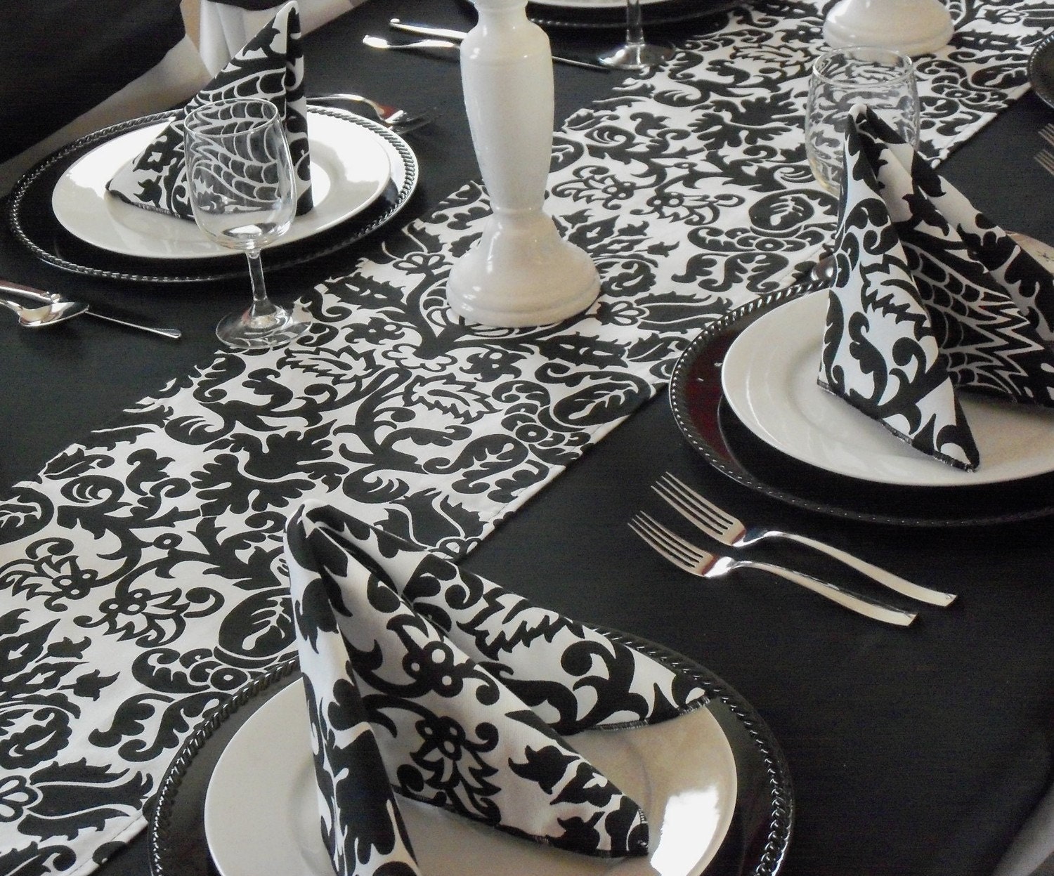 Black and White Napkins Wedding Table by exclusiveelements on Etsy