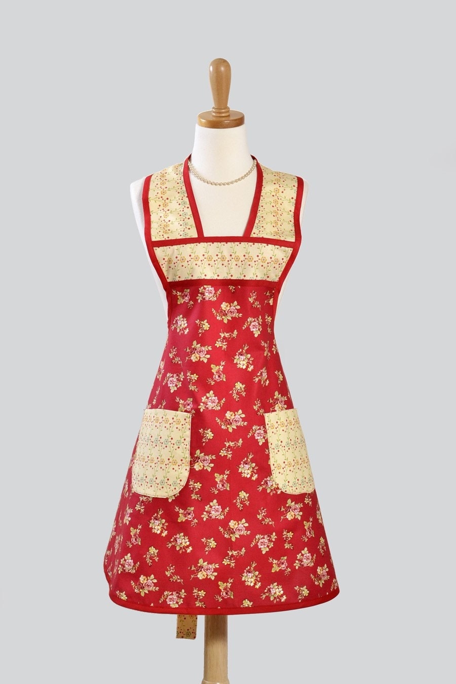 Womens Vintage Inspired Apron / Red is Beautiful Backdrop for