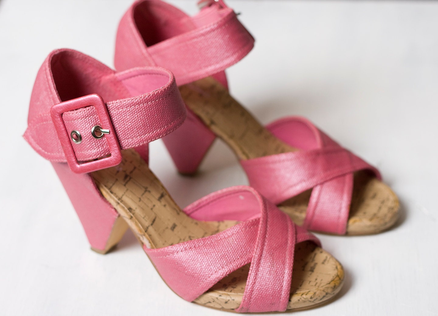 Retro Petal Pink Wedge Sandals