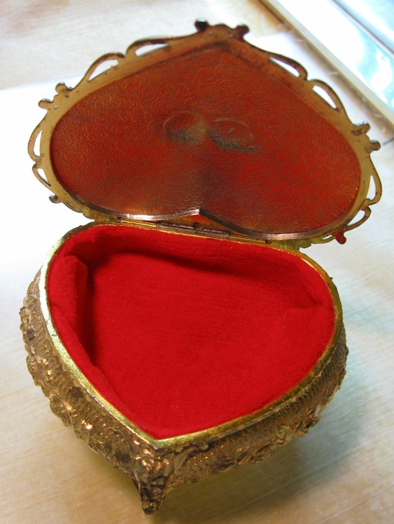 Vintage Jewelry Box Metal Heart with Roses