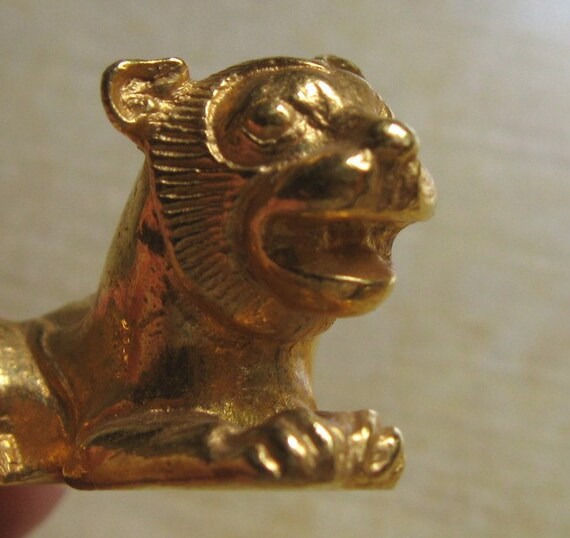 Vintage Golden Lion Figurine MMA 1976 by VintageJewelsAndMore