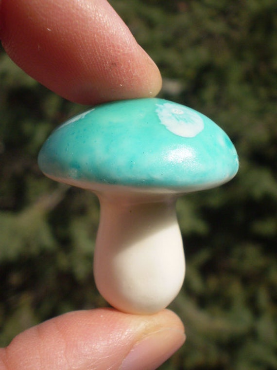 5 pcs acrylic light blue magic mushroom beads blue light mushroom growth
