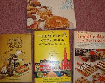 Items similar to Vintage Woman's Day Magazine, Collector's ...