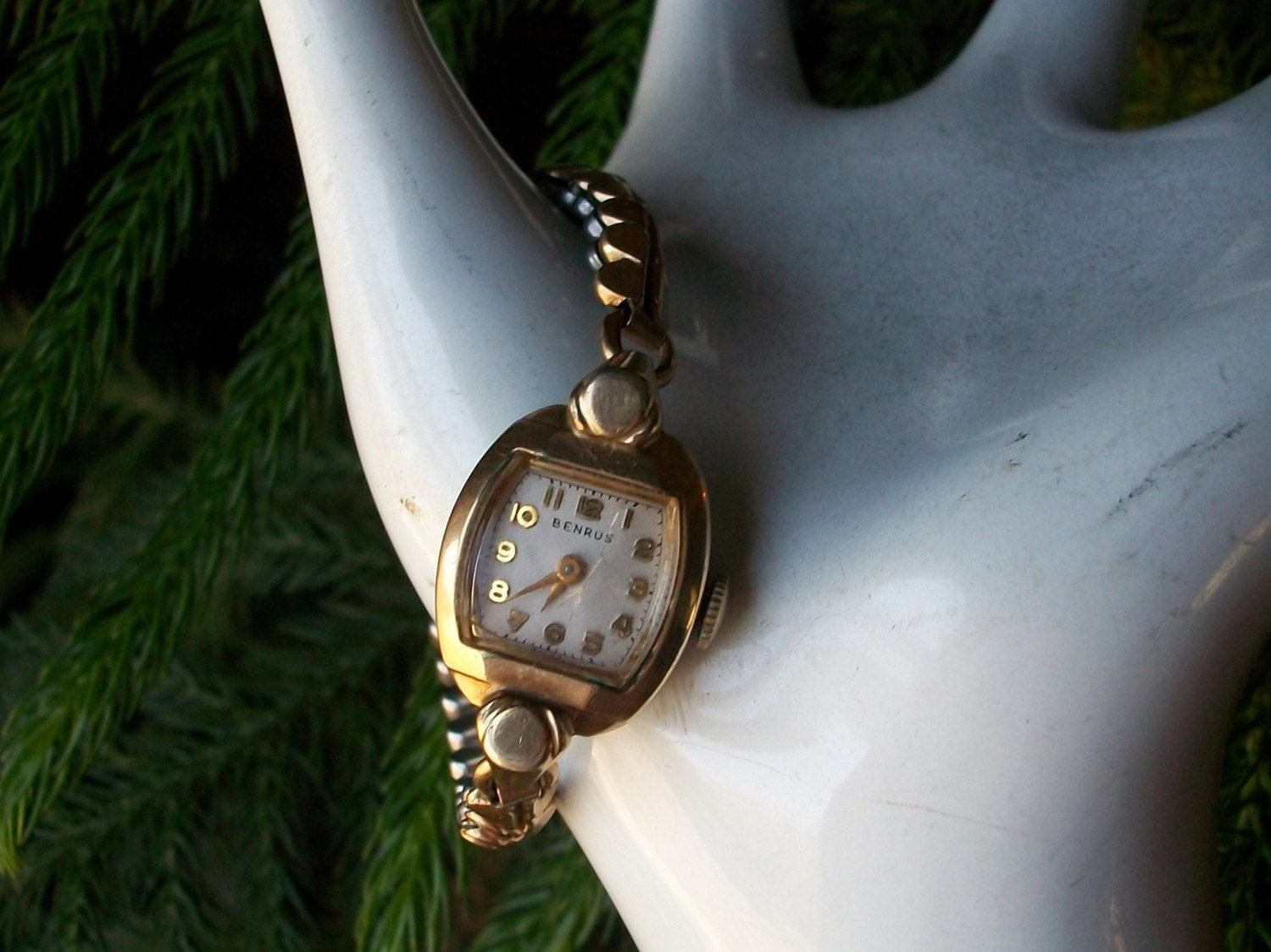 VINTAGE BENRUS 10K ROLLED GOLD BACK LADIES MECH. WATCH