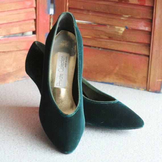 Velvet heels Size 8 Pine Green