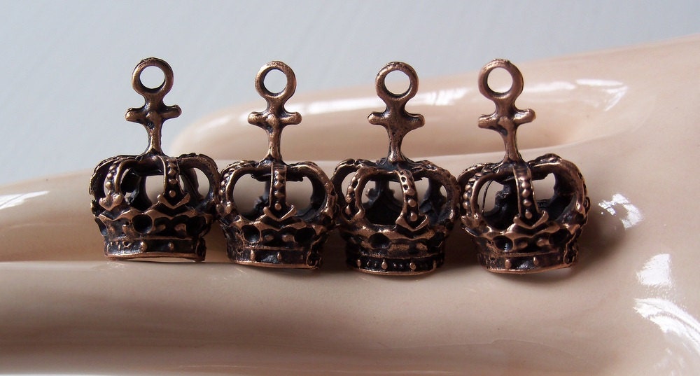 4 Antiqued Copper Crown Charms 13mm x 20mm Dimensional