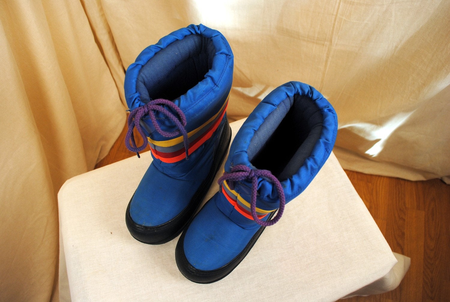Vintage 80s Rainbow Moon Boots Size 7 8