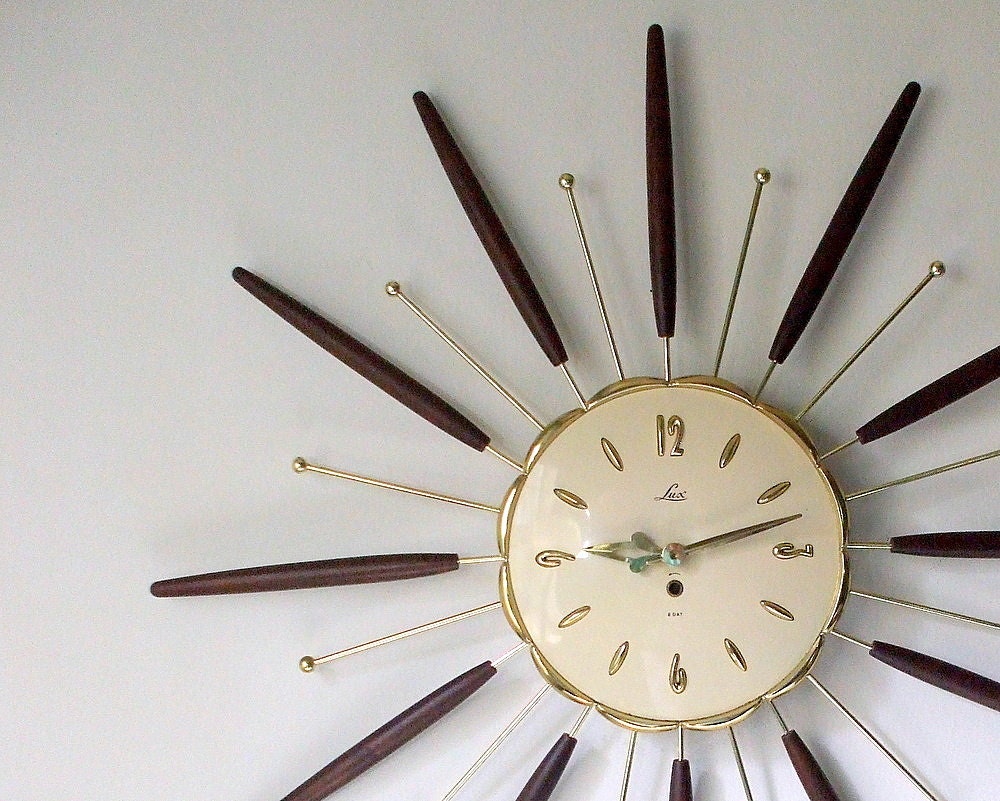 Vintage Starburst Wall Clock 1960's Lux battery operated
