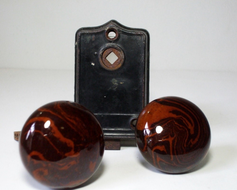 Antique Ceramic Door Knob Set with Woodgrain Finish