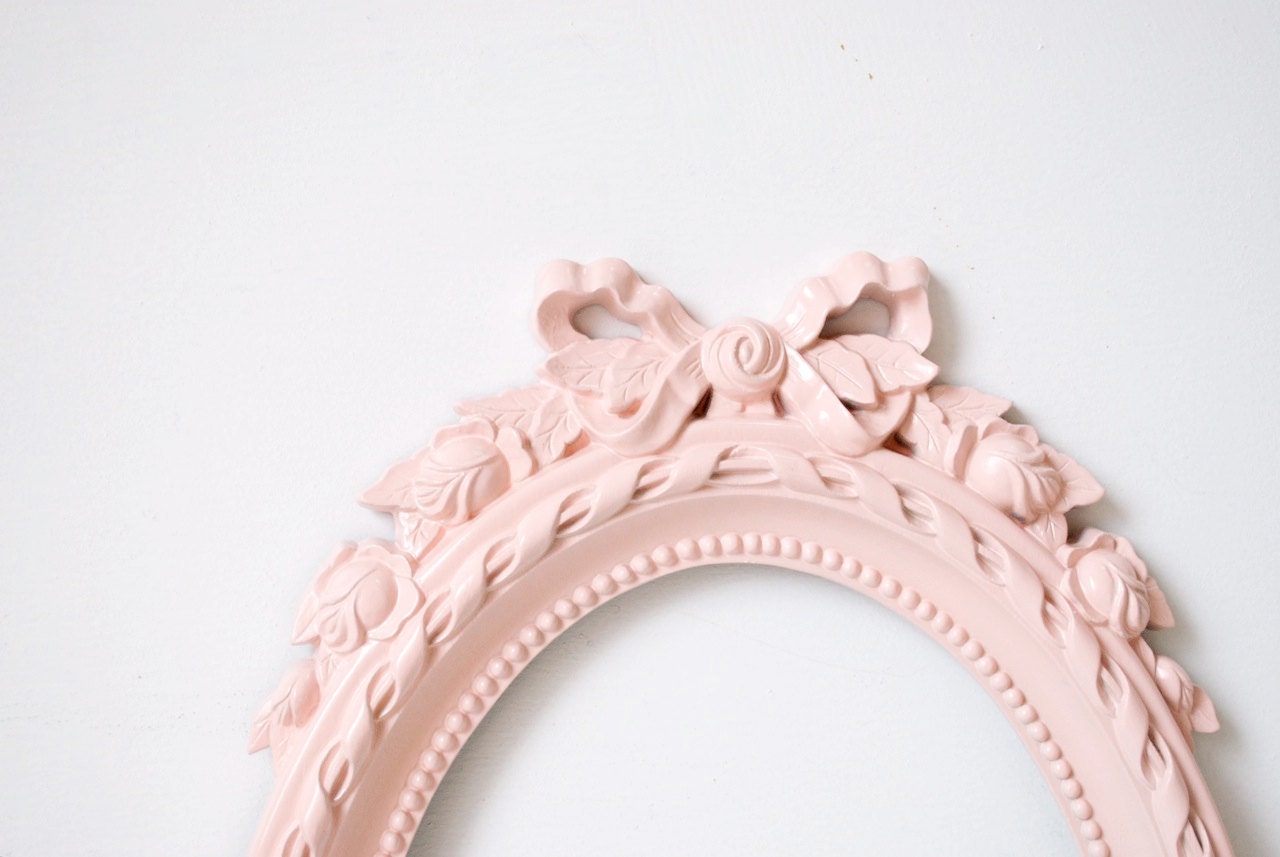 Vintage Frame in Painted Pale Pink