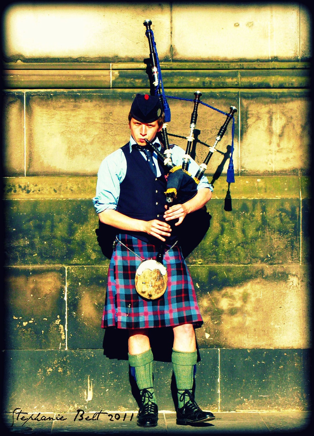 bagpipe player from austraila