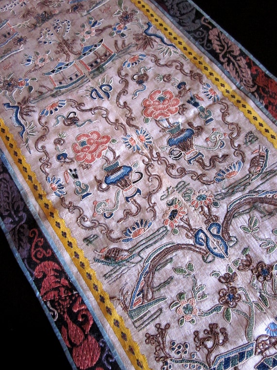 Items similar to Vintage Oriental Embroidered Tapestry Asian Decor on Etsy