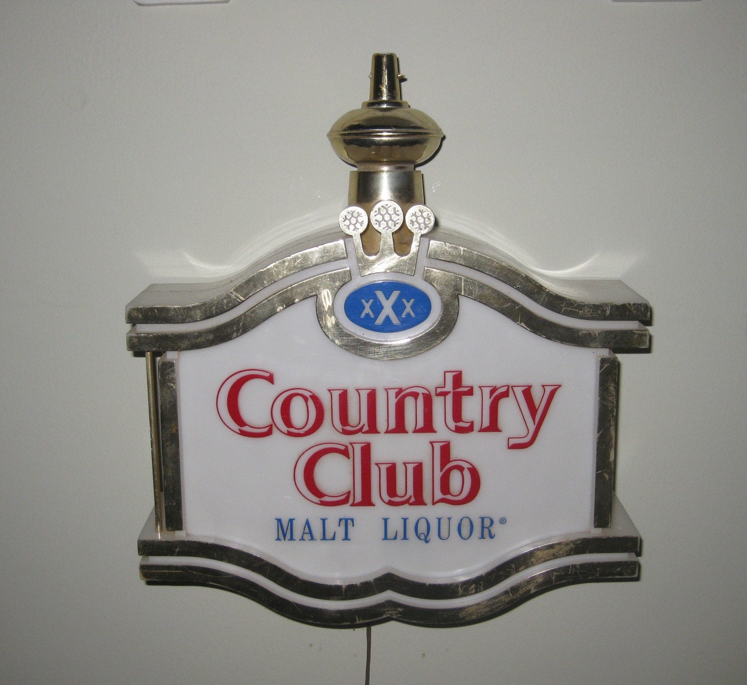 Illuminated COUNTRY CLUB Malt Liquor Bar Sign