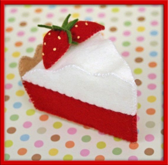 Wool Felt Play Food Strawberry Meringue Pie