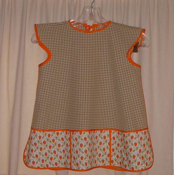 Child's Cobbler Smock Apron Handmade from 1952 Pattern