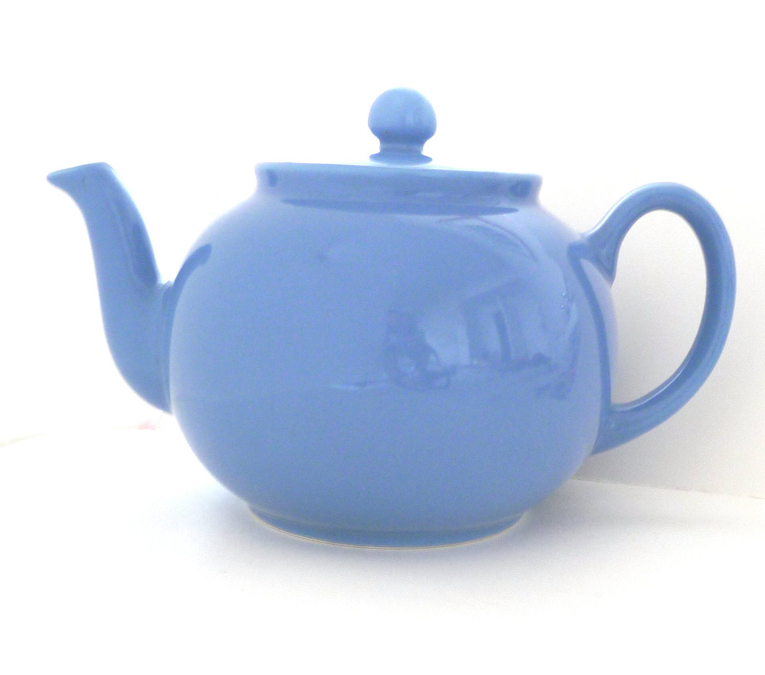 teapot 6 cups England Pristine periwinkle Blue Betty UK