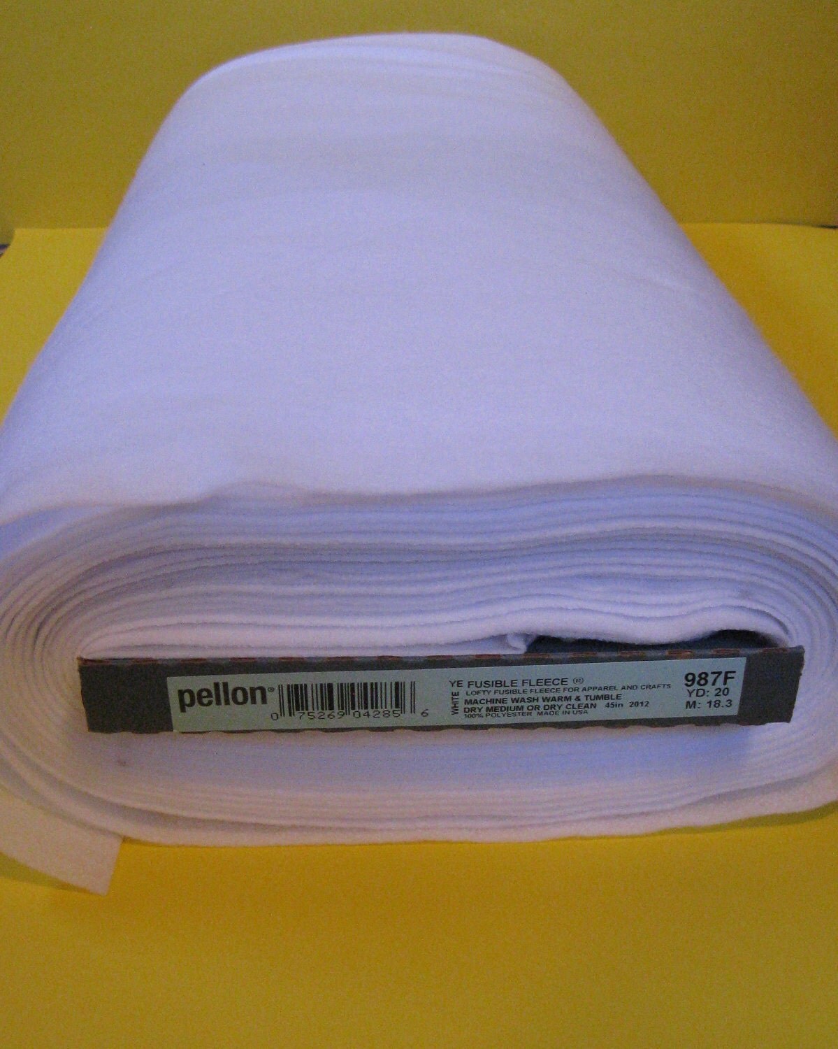 Pellon Fusible Fleece Interfacing 987F 44 wide white 1
