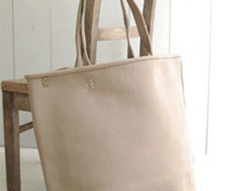 36 x 46cm, one cut, Vintage Washing Leather in white-Iovry, U1021
