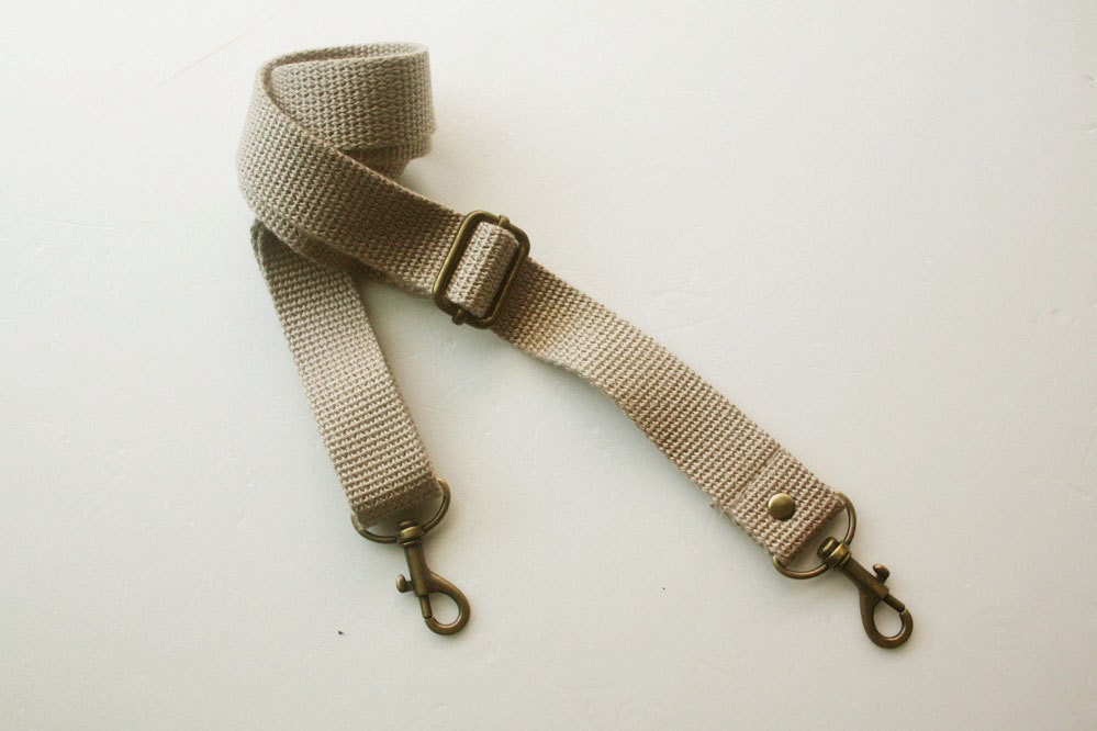 1 inch Detachable and adjustable shoulder strap