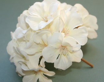 1 Creamy White Geranium Bunch - Full Head - Artificial Flowers, Blossoms, Silk Flowers - PRE-ORDER