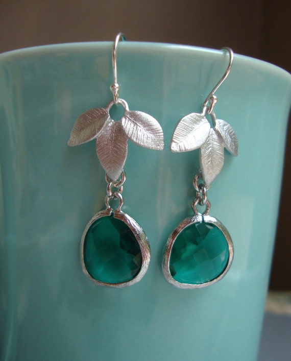 Items similar to Emerald Green and Silver Leaves Earrings. Bridesmaid ...