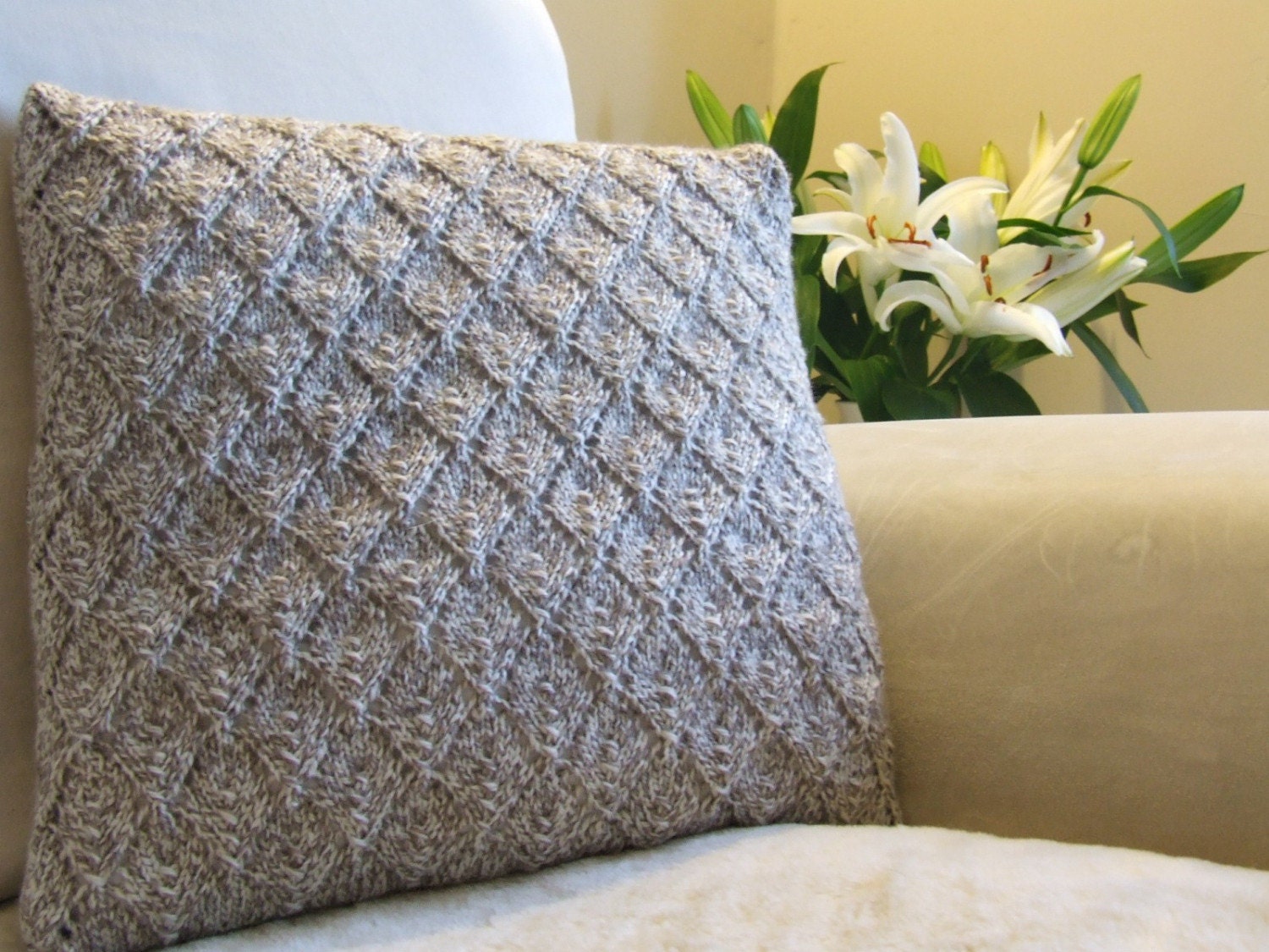 Pale beige and cream diamond pattern hand knitted pillow