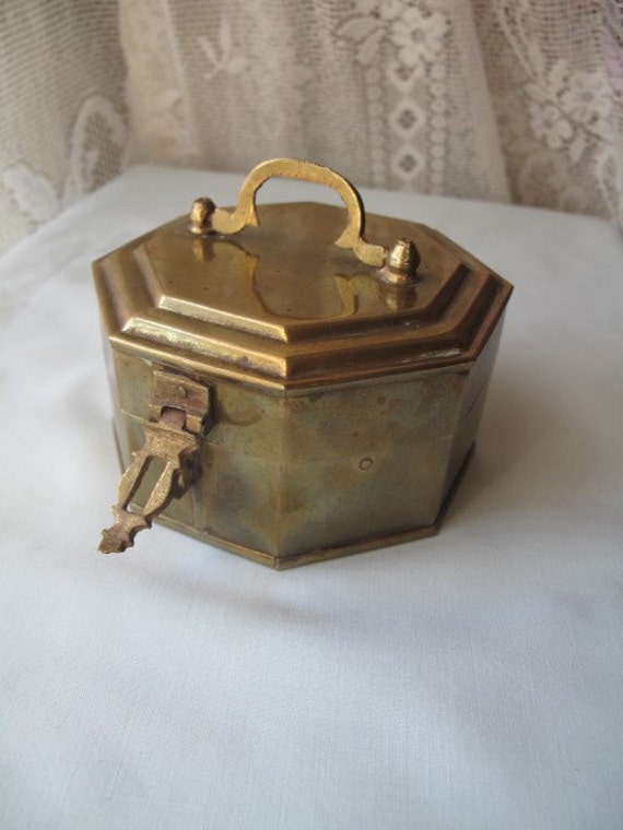 Vintage Octagon Shape Brass Trinket Box / Small by MilkaCervenka