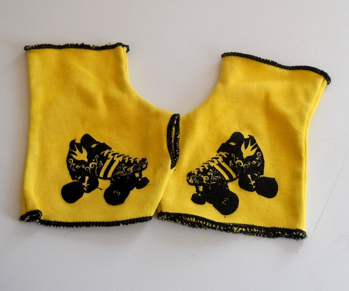 Short Fingerless gloves Roller Skate fingerless by CausticThreads