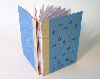 Vintage Book Journal / Sketchbook - Daisy Maze