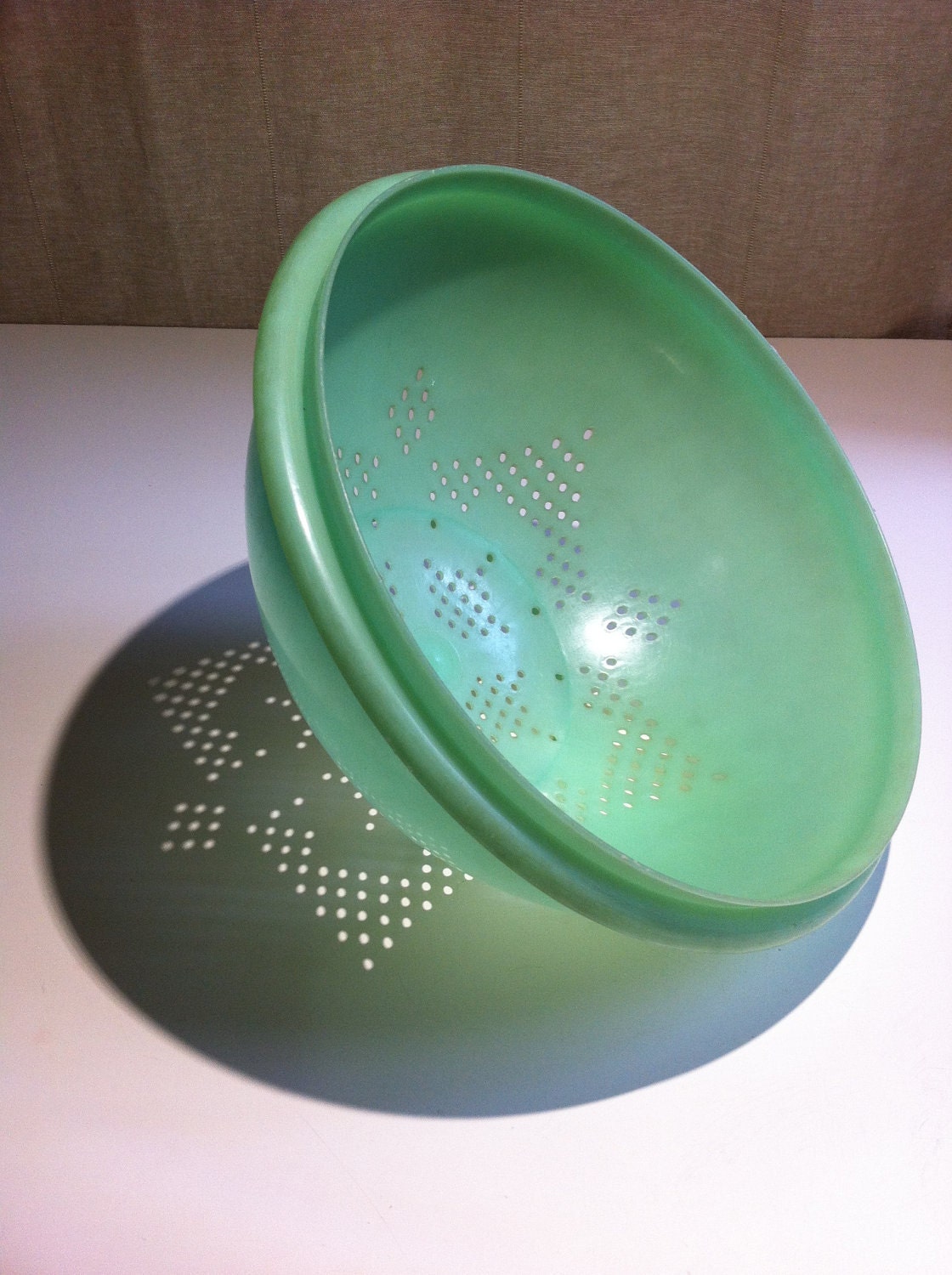 Tupperware Jadeite Green Colander / Strainer Bowl Lighter
