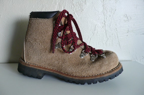 Vintage Vibram Alpine Hiking Boots // Size 6